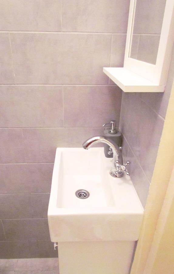 Center Studio Apartment พูลา ภายนอก รูปภาพ